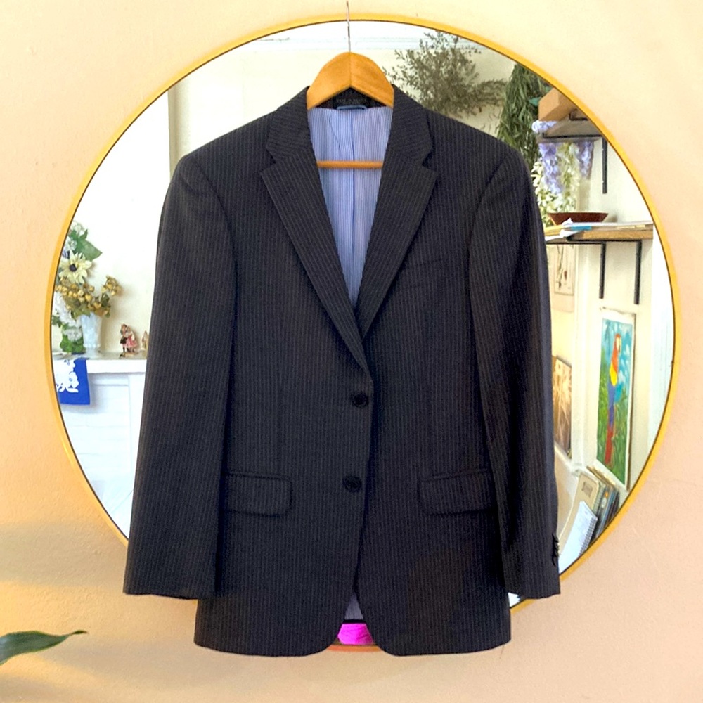 Like New Tommy Hilfiger 2 Button pinstripe Wool Blazer 38R